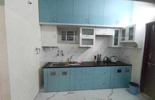 Kukatpalli Apartment | Servostay KPHB Phase 15 New Stunning 3 BHK - 3rd Floor