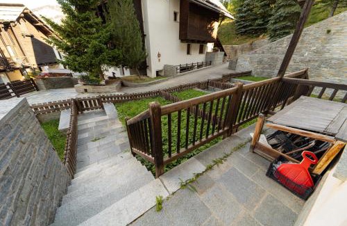 Grangesises Apartment | Sestriere Ski Base, Navetta GRATIS, Parcheggio Privato