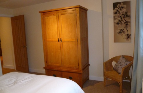 Burgh Island Cabin | set in stunning countryside and only 1 mile from the surfing beach of Bantha
