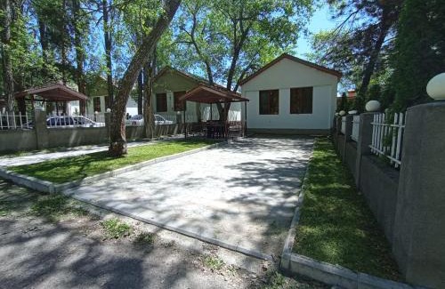 Sevan Villa | Sevan Island Cottage