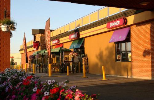 Regina Hotel | Seven Oaks Hotel Regina