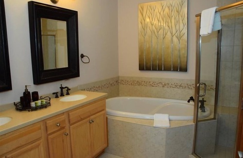 Champion House | Seven Springs 5 Bedrooms Premium Townhome, Ski In/ski Out 5 Townhouse by Redawning