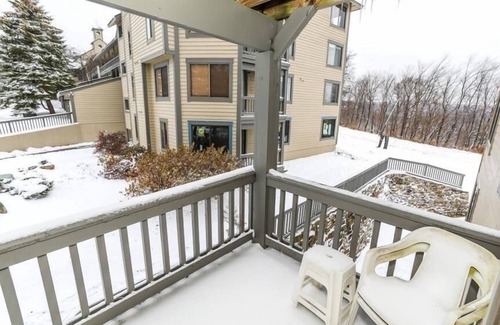 Champion Condo | Seven Springs Stoneridge 3 Bedroom Standard Condo, Mountain Views! by RedAwning - Save 10% on 3 Nights, 15% on 5 Nights!