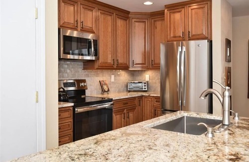 Seven Springs House | Seven Springs Sunridge 3 Bedroom Premium Condo with Loft and Private Deck by RedAwning