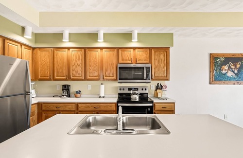 Seven Springs Condo | Seven Springs Woodridge 4 Bedroom Premium Condo, Mountain Views! by RedAwning