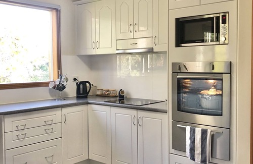 Blackwood House | Several Living Spaces, Garden Views, Forest Walks. Peaceful, Serene.