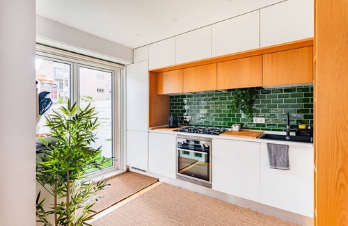 Sao Joao de Deus Apartment | ShôLubi - Charming, Quiet & Cozy