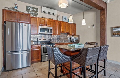 Port Aransas House | Shadow Palm Villa 3 Private Resort Villa