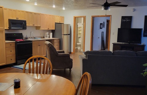 Bloomfield Apartment | Shaggy Moos Apartment