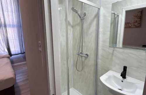 Cork Hotel | Shamrock Inn