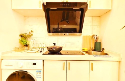 Huaihai Road Commercial Area House | Shanghai Hills&Aromahome UrbanLuxe Homestay