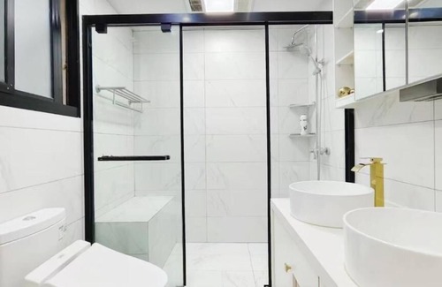 Huaihai Road Commercial Area House | Shanghai Hills&Aromahome UrbanLuxe Homestay