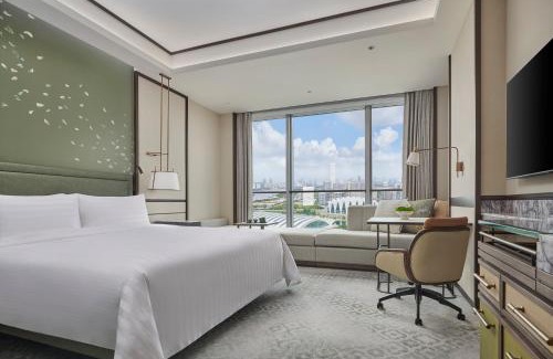 Sanlin Hotel | Shangri-La Qiantan, Shanghai - Steps away from the Oriental Sports Center, and easy reach the vibrant art scene of West Bund