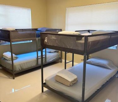 Palm Springs North Hostel | Shared Room at PSN