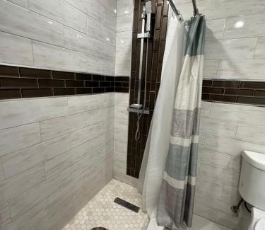 Palm Springs North Hostel | Shared Room at PSN