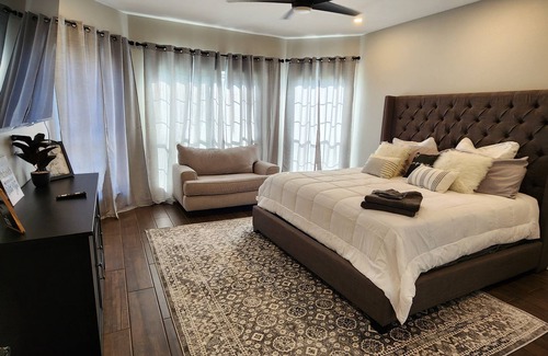 Mission House | Sharyland Mansion! 85 in Smart Tv WOW!