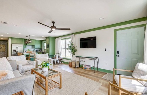 Kiska Beach House | Shasta Street Retreat - New to Mgmt