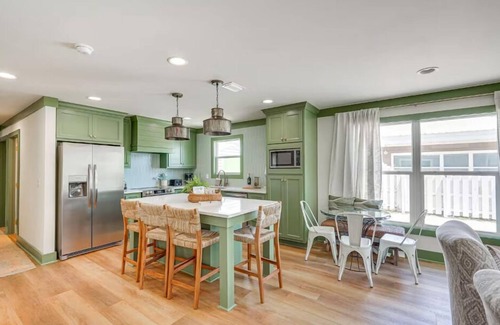 Kiska Beach House | Shasta Street Retreat - New to Mgmt