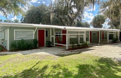 Satsuma RV Rental | Shell Harbour Resort Cabin #6