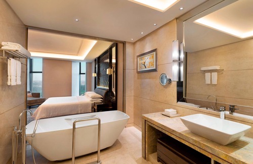 Changchun Hotel | Sheraton Changchun Jingyuetan Hotel