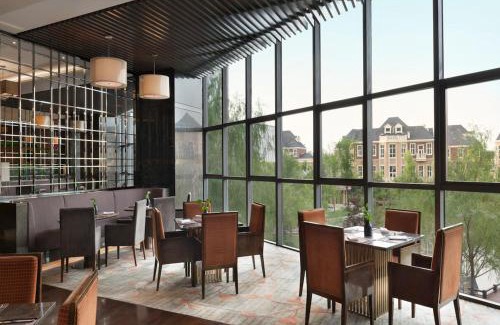 Changchun Hotel | Sheraton Changchun Jingyuetan Hotel