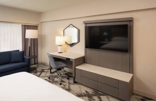 Northville Hotel | Sheraton Detroit Novi Hotel
