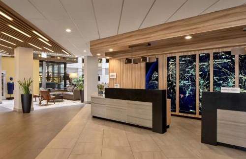O'Hare Hotel | Sheraton Suites Chicago O'Hare