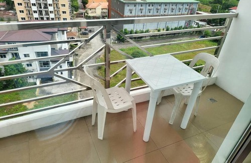Balibago Apartment | Sheryll Escapes - Kandi Palace Posh 9th floor new studio with King bed and housekeeping