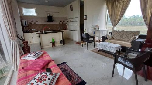 Pollachi Villa | SHI's Unique & Private 180 Degree Glass House in Pollachi