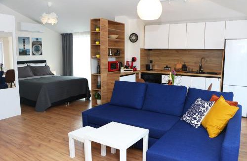 Burgas Center Apartment | Shik & Chic in the Heart of Burgas # 5min from beach