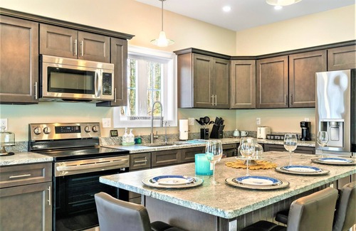 East Boothbay Apartment | Shipbuilder's Retreat, Unit 2, Sleeps 6, 5 minutes to Harbor