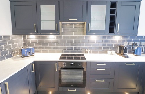 Frampton on Severn House | SHIRLEYS, family friendly, with a garden in Stratford-Upon-Avon