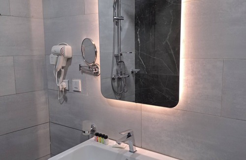 Kirkos Hotel | Shitaye Suite Hotel