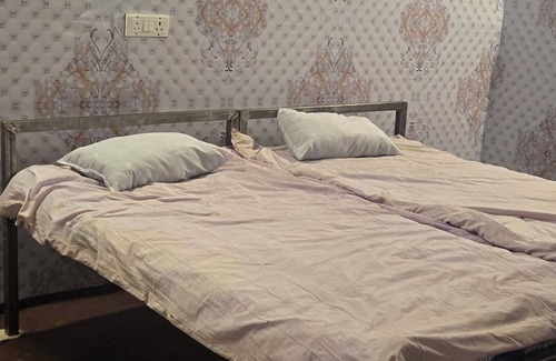 Naini Cottage | Shivalayhub