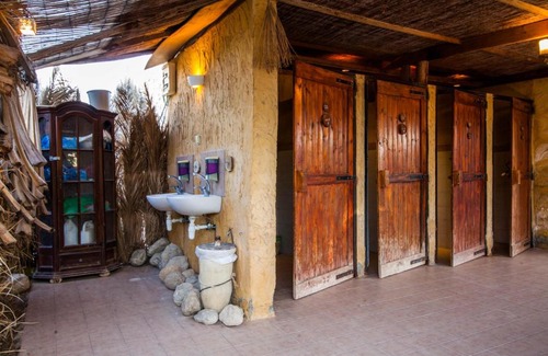 Neot HaKikar Hostel | Shkedi's Camplodge