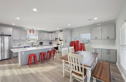 Crystal Beach Cabin | Shore Thing - Beach Front - Sleeps 22