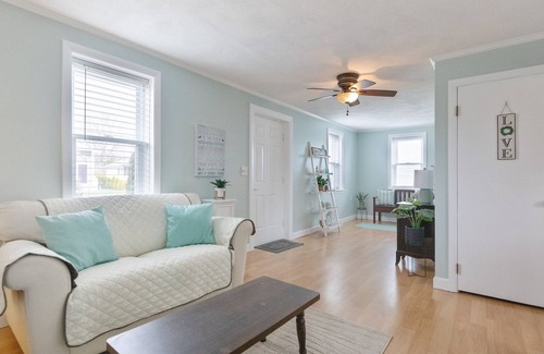 Bonnet Shores Condo | Shore To Please - Enjoy A Relaxing Getaway In Bonnet Shores 3 Bedroom Home by Redawning