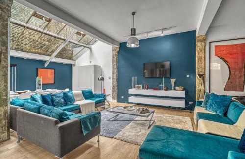 Shoreditch Apartment | Shoreditch 6BDR Penthouse Loft, Private Courtyard, Great for families and large groups, Unique warehouse conversion, Trendy and fun location