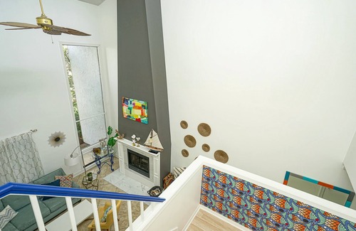 Holiday Isle House | Shoreline Towers Townhome 2~Sleeps 8, Steps to Beach, Pool, Lake Monthly Rates!