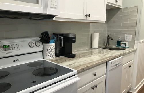 Morehead City Condo | “Shorely Anchored” DIRECT OCEAN FRONT Top Floor! Beautifully Renovated!