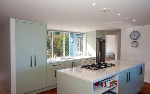 Tutukaka House | Shoreside - Tutukaka Holiday Home