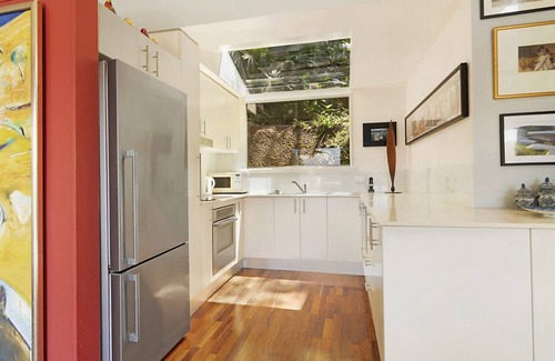 Killcare House | 'Short Stroll to Killcare Beach' by Accom Holidays