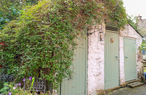 Newburgh Cottage | SHORTBREAD COTTAGE, pet friendly, with a garden in Newburgh, Fife