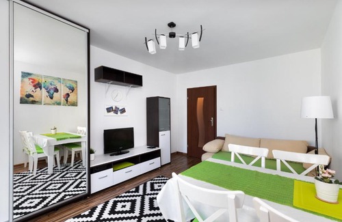 Rakowiec Apartment | ShortStayPoland Dickensa (B31)