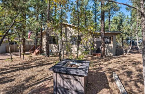 Torreon House | Show Low Home with Deck and Fire Pit, Near Trails