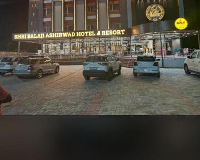 Rishabhdeo Hotel | Shree Balaji Ashirwad Hotel & Resort