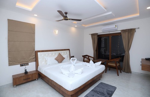 Saligrama Hotel | SHREE DURGA PARADISE