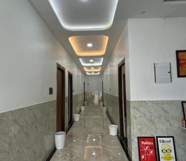 Misrikh Hotel | Shree Premanand Dham Naimisharanya