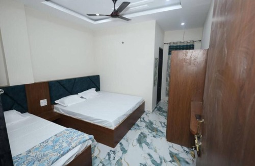 Mathura Hotel | Shri Bala ji Dham Hotel in Mathura