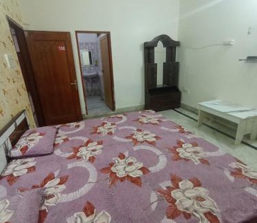 Vrindavan House | shri krishnashray dham